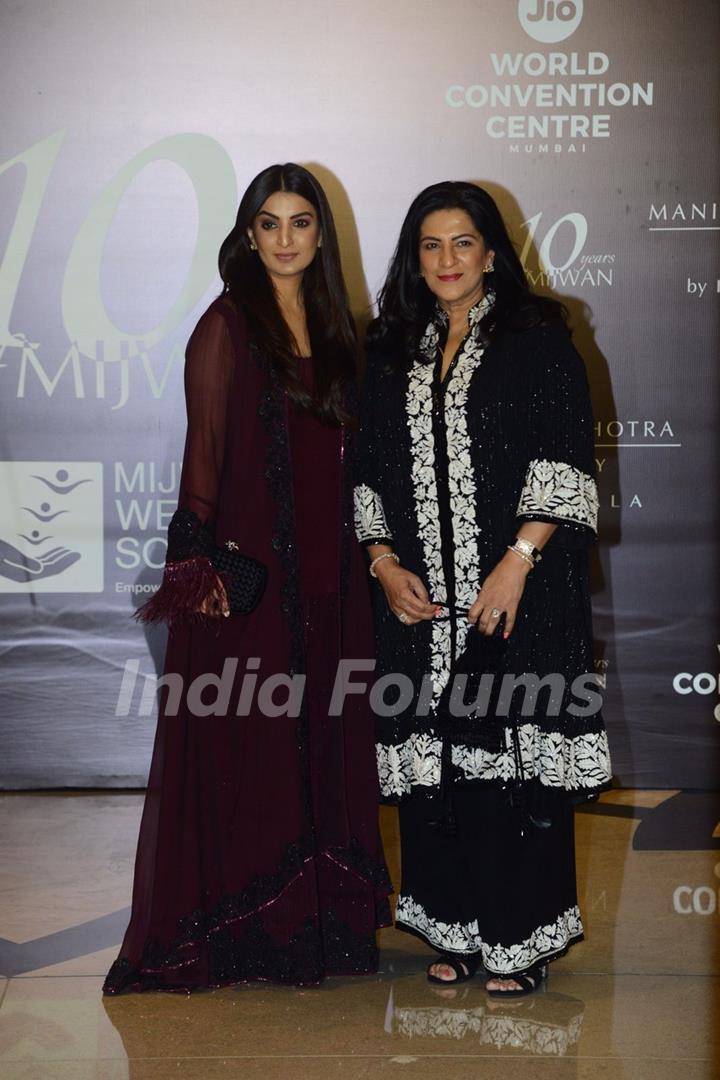 grace the red carpet of Manish Malhotra’s Mijwan Couture show