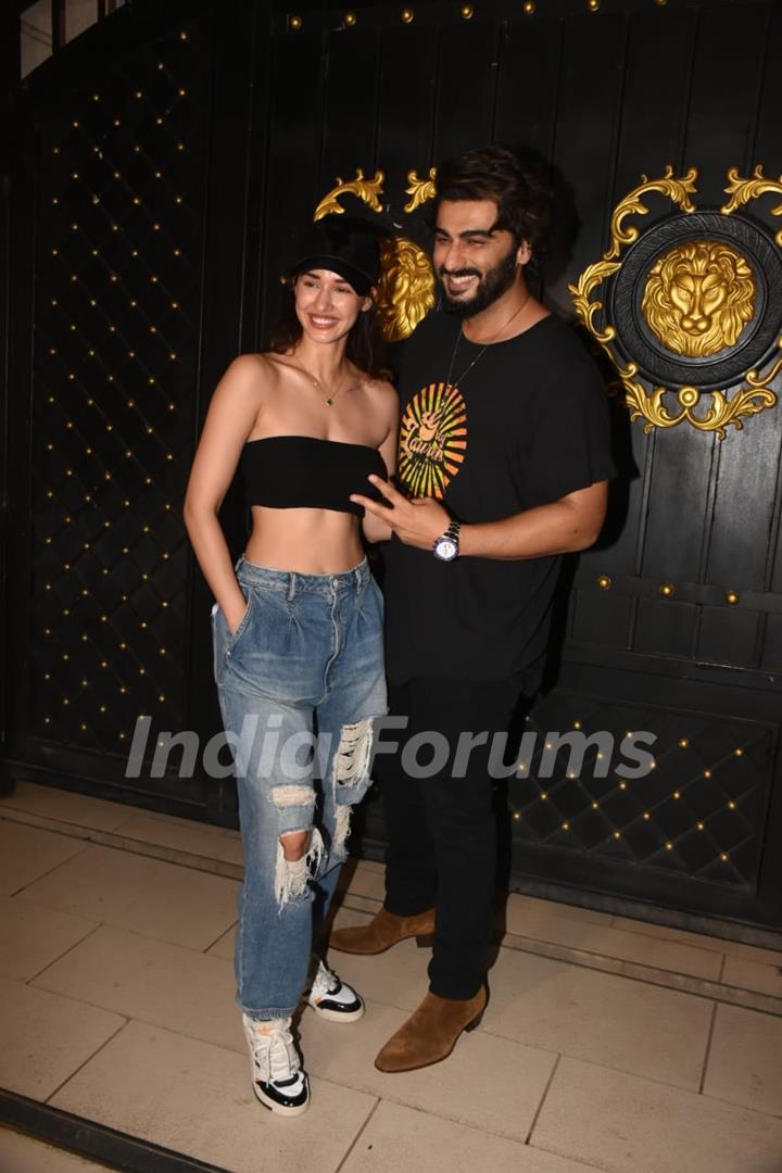 Disha Patani poses with Arjun Kapoor spotted in the city 