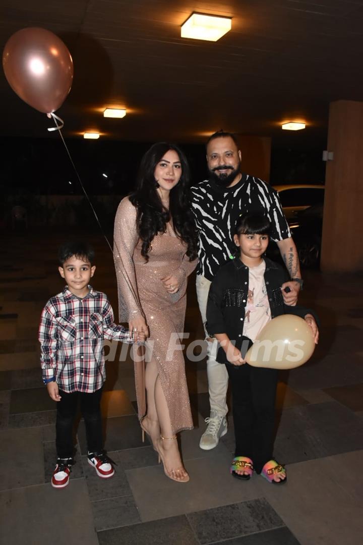 Vanessa Walia, Bunty Walia poses with kids in the city 