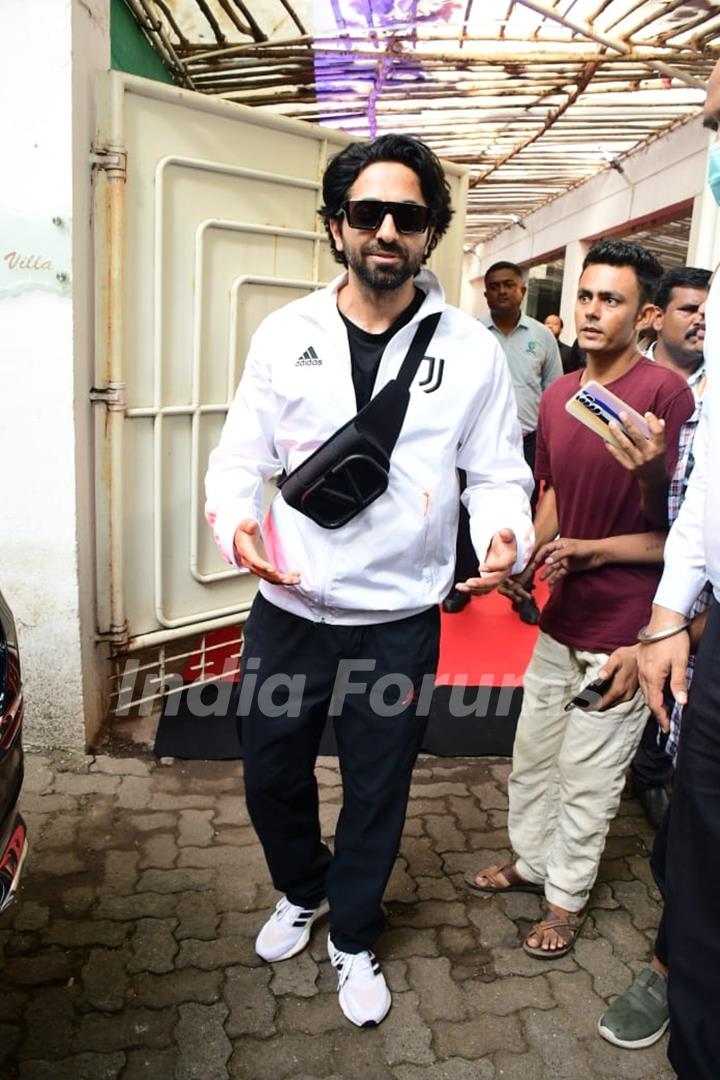 Ayushmaan Khurrana spotted in juhu