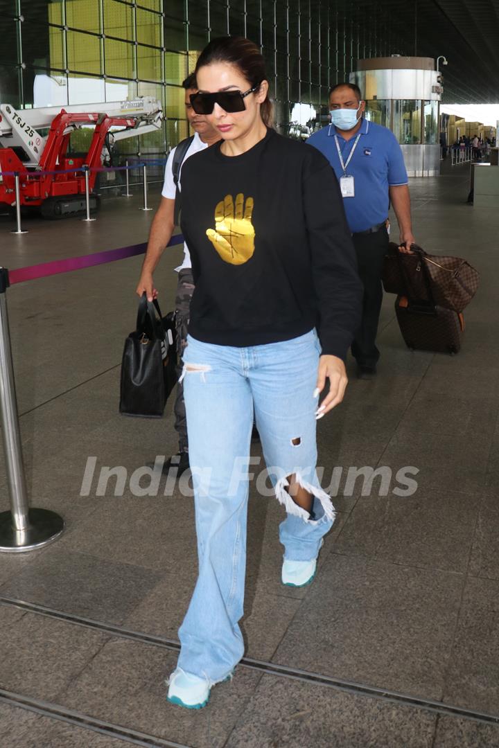 Malaika Arora spotted at the Mumbai airport