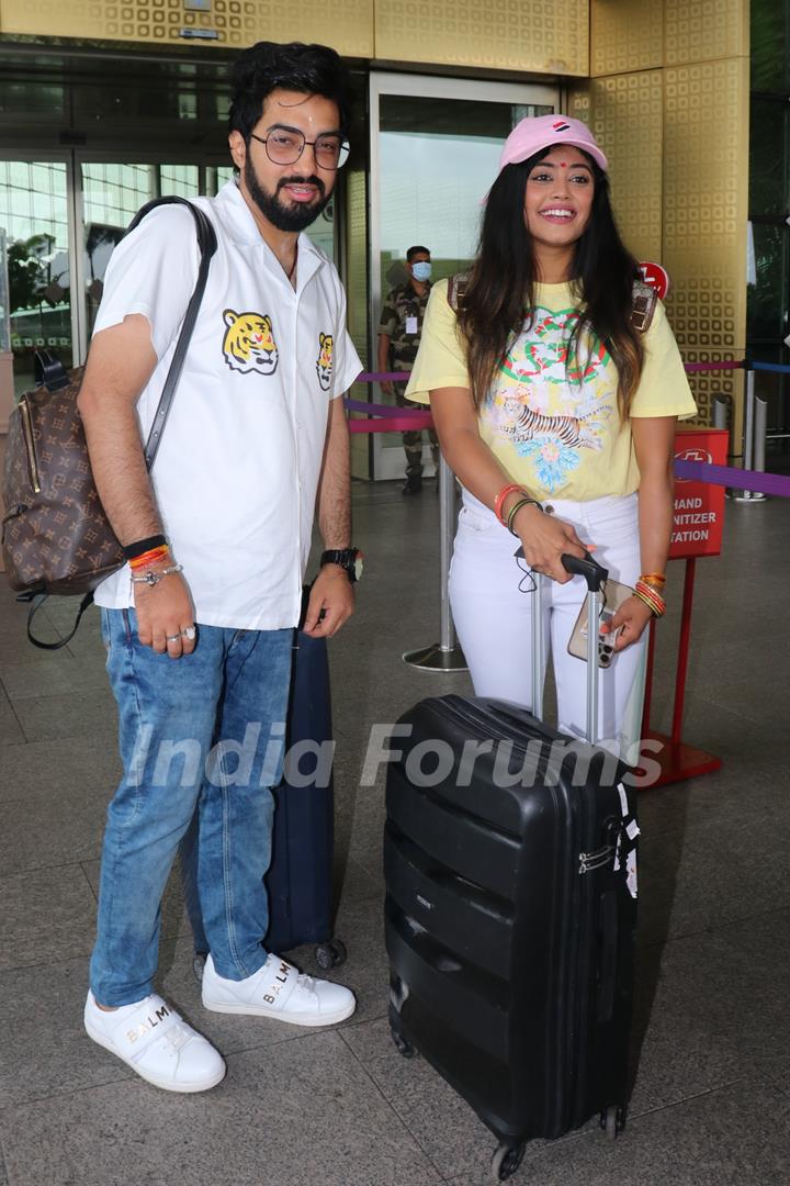 Sachet Tandon, Parampara Tandon snapped at the Mumbai airport 