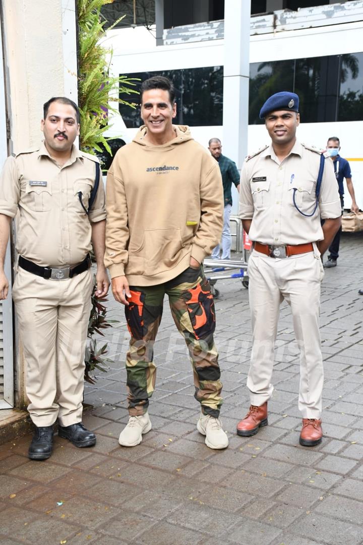 Akshay Kumar spotted at the Kalina airport