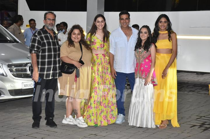 Akshay Kumar, Sadia Khateeb, Deepika Khanna, Sahejmeen Kaur, Smrithi Srikanth And Aanand L. Rai spotted at the Kalina airport