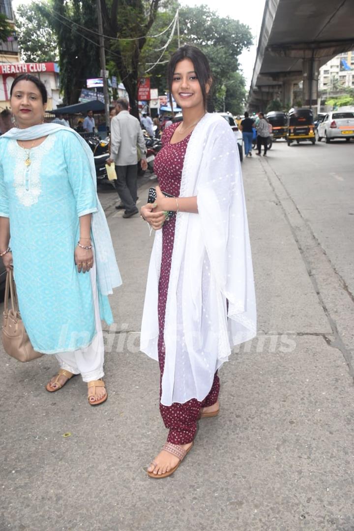 Anjali Arora spotted with her mother Shelly Arora in the city 