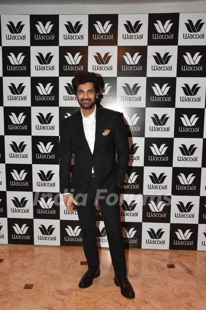  Arjan Bajwa attends the Wacoal Fashion show in Bandra