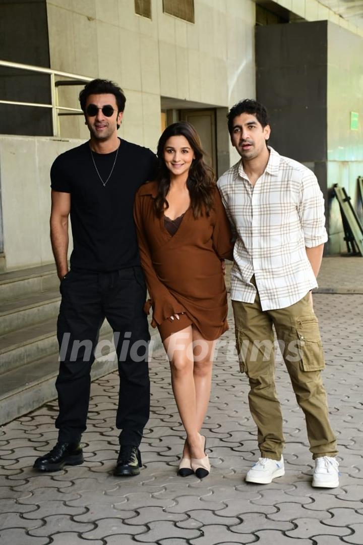 Alia Bhatt and Ranbir Kapoor clicked with Ayan Mukerji at the song launch of Brahmastra 