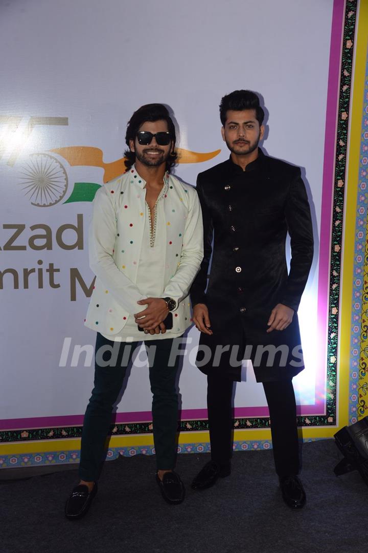 Siddharth Nigam, Abhishek Nigam  celebrates at 75th Indepandence Day 