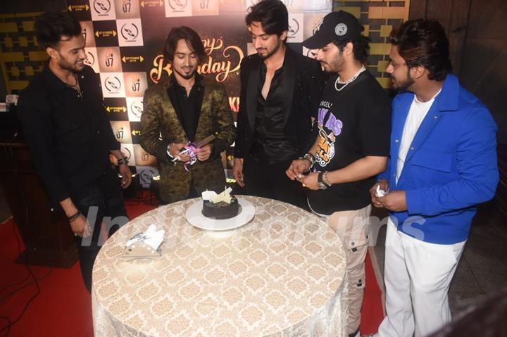 Faisal Shaikh, Hasnain khan, Shadan Farooqui celebrates Adnaan Shaikh Birthday  