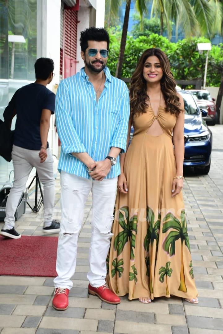 Shamita Shetty and Raqesh Bapat spotted together during the promotions of their music video Tere Vich Rab Disda. Raqesh Bapat Kept it casual in a striped shirt, ripped jeans and red shoes. Shamita Shetty looked glamorous in a beige floral gown.