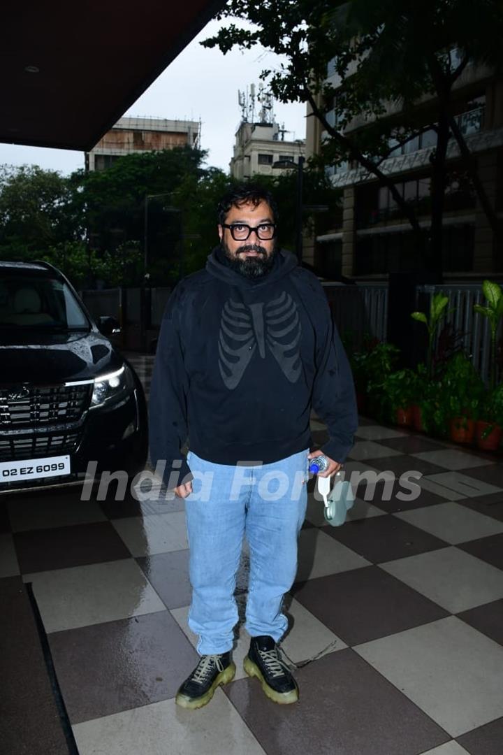 Anurag Kashyap snapped promoting their film Do Baaraa at Mithibai college