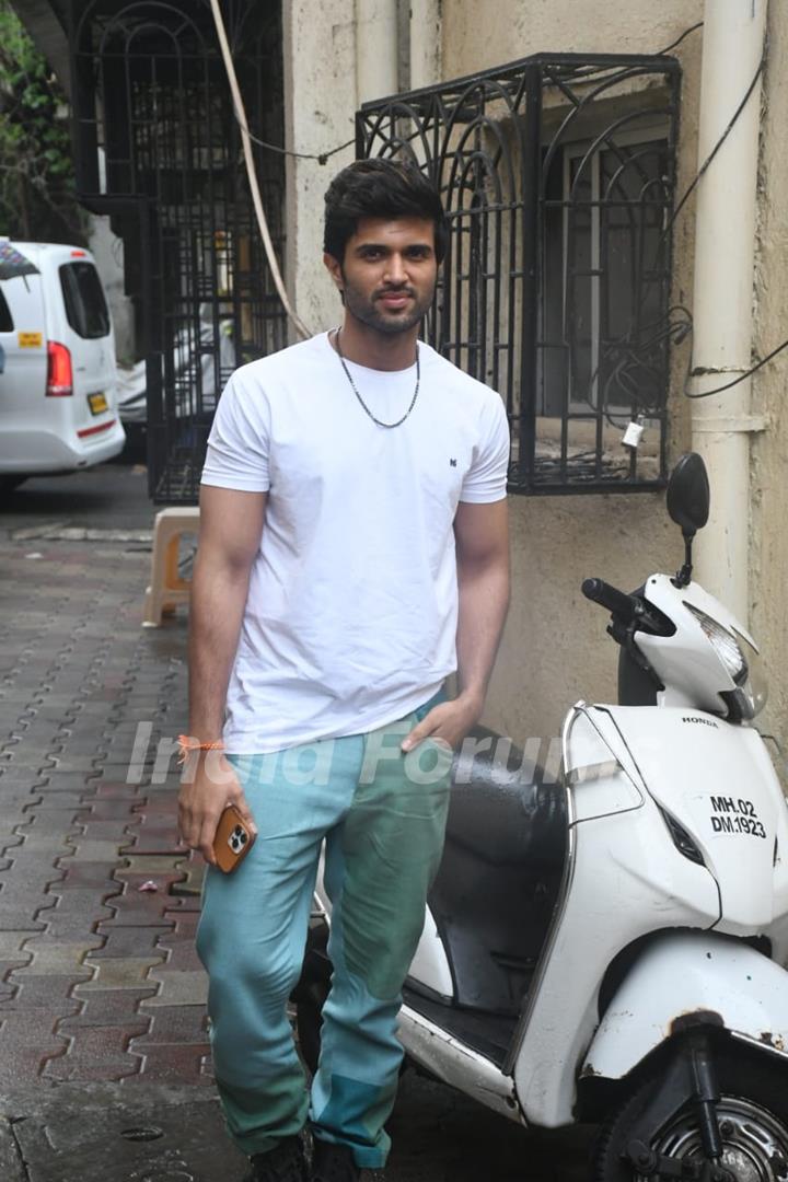 Vijay Deverakonda snapped promoting their upcoming film Liger in Bandra