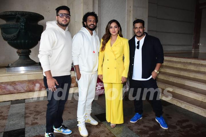 Nakash Azizul, Abhishek, Amol spotted promoting Chumma Chumma song at Radio City in Bandra