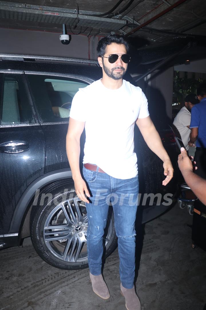 Varun Dhawan spotted at the Mumbai airport