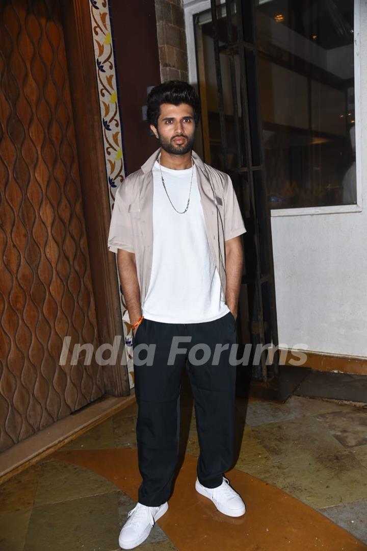 Vijay Deverakonda snapped promoting film Liger in the city