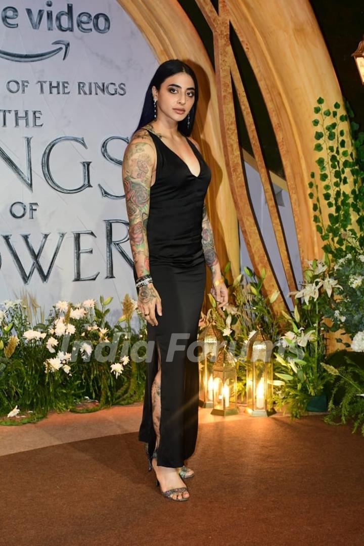 VJ Bani snapped at the Lord Of The Rings Rings Of Power screening at PVR in Lower Pare pose at the grand Asia Pacific Premiere 