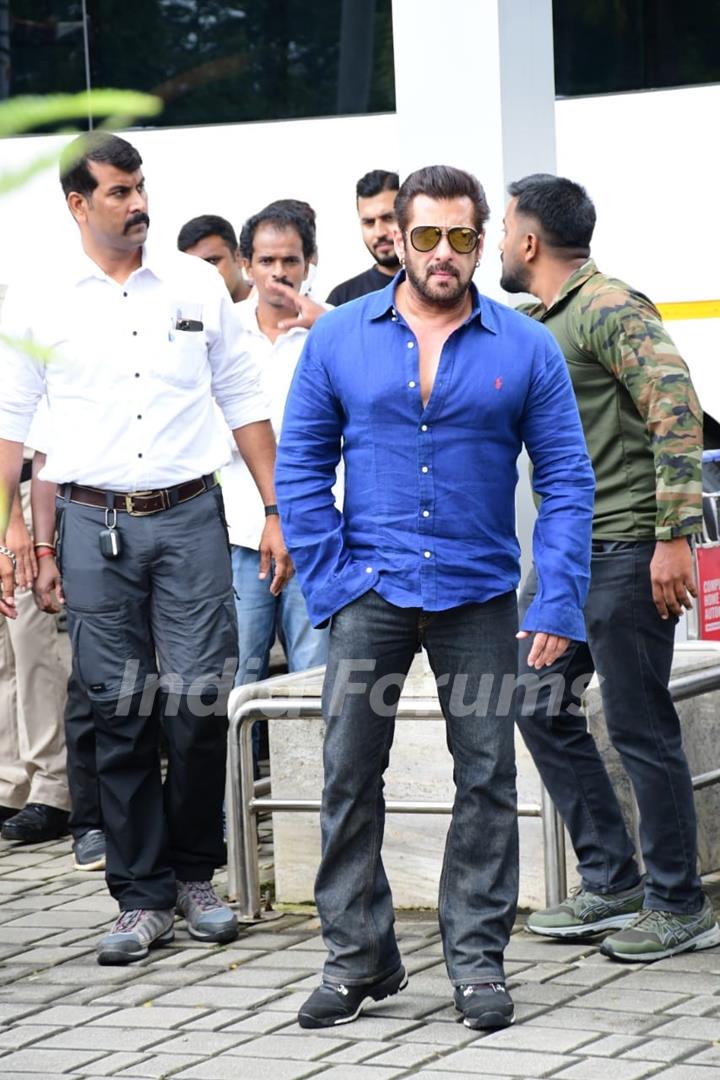 Salman Khan spotted at Kalina airport