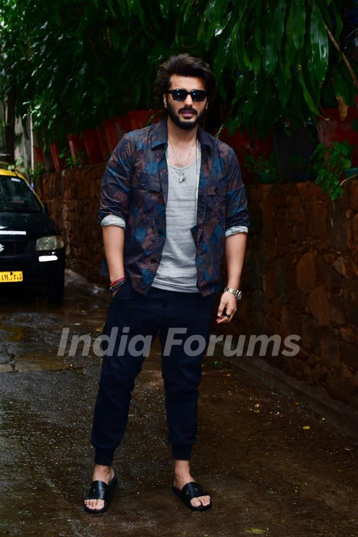 Arjun Kapoor Spotted in Bandra