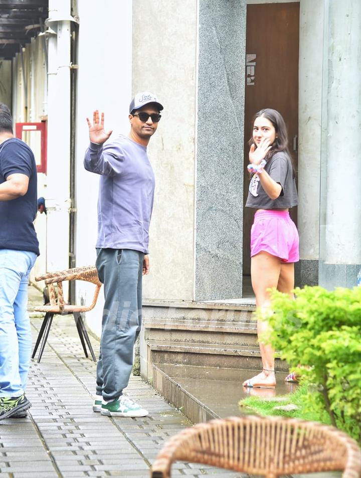 Vicky Kaushal and Sara Ali Khan spotted at dance class in Andheri