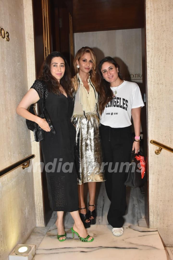 Kareena Kapoor, Karisma Kapoor, Natasha Poonawala spotted at the Manish Malhotra house in Bandra