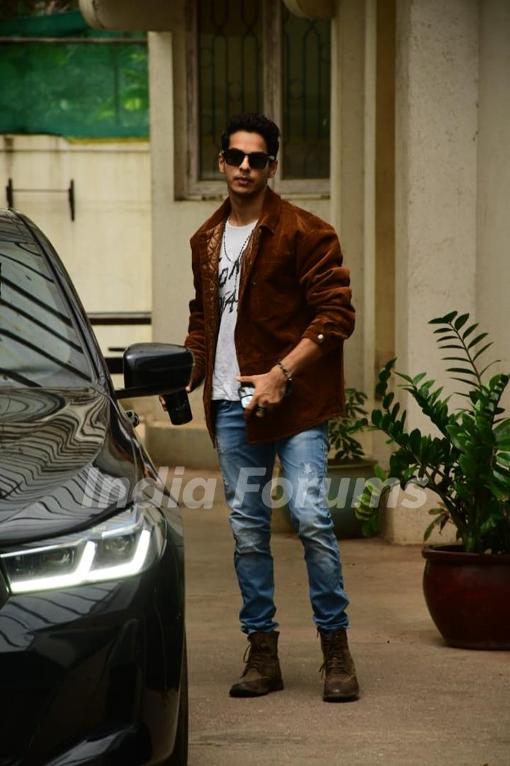 Ishaan Khattar spotted at the dubbing studio in Juhu