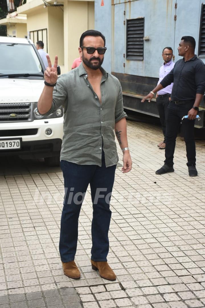 Saif Ali Khan spotted promoting his film Vikram Vedha at PVR in Juhu 