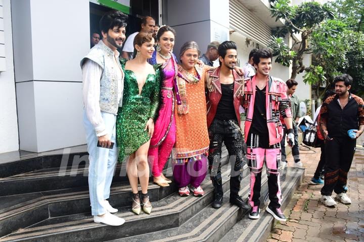  Rubina Dilaik, Dheeraj Dhoppar, Ali Asgar, Faisal Shaikh, Amruta Khanvilkar, Paras Kalnawat spotted on the set of Jhalak Dikhhla Jaa 10 