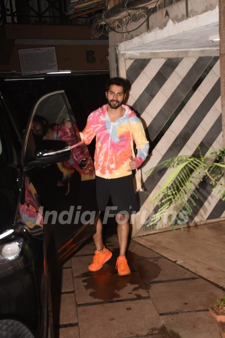 Varun Dhawan spotted in the city 