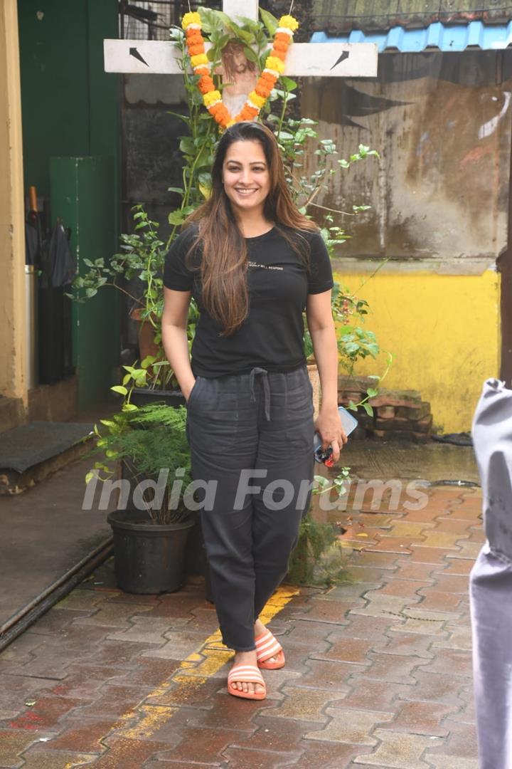 Anita Hassanandani spotted in Bandra