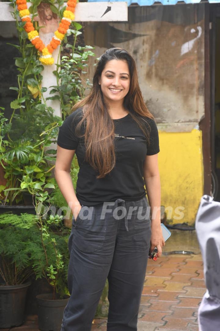 Anita Hassanandani spotted in Bandra