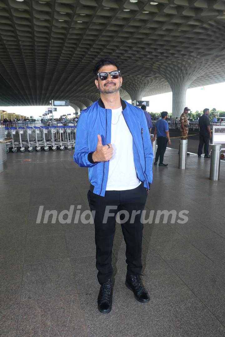 Tahir Raj Bhasin spotted at the Mumbai airport