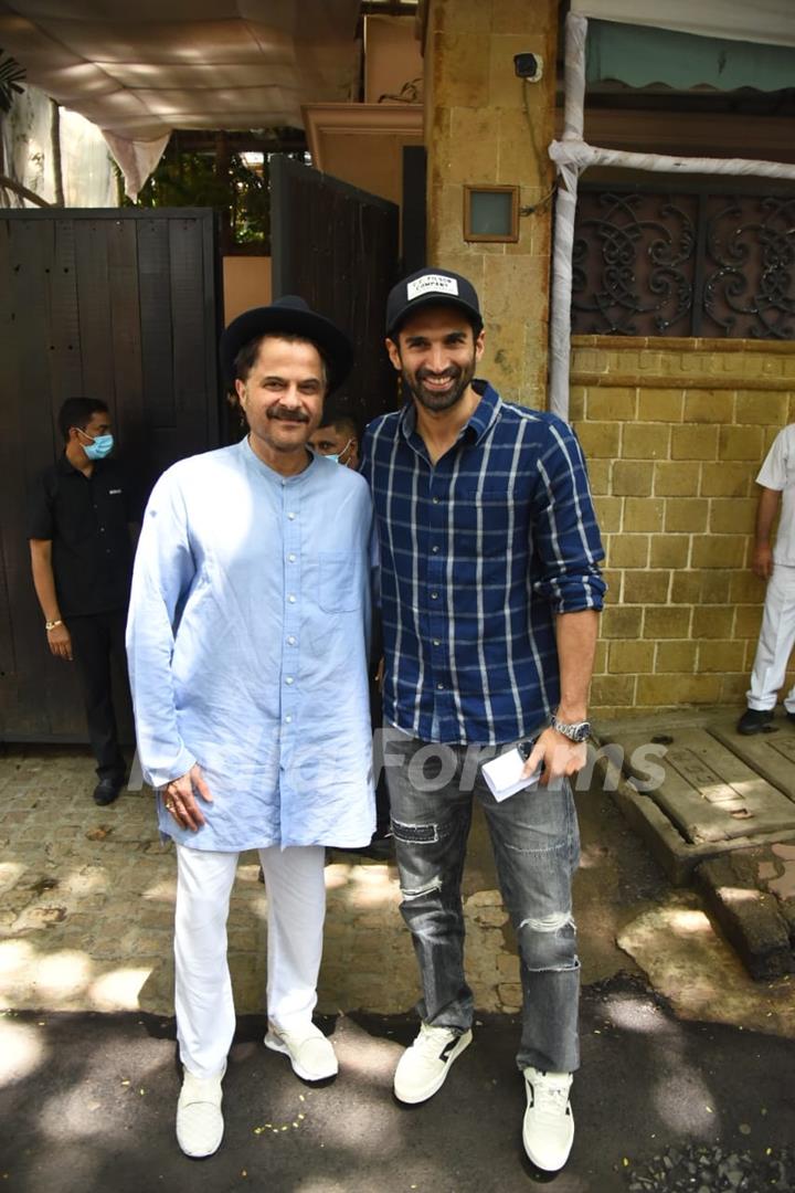 Anil Kapoor, Aditya Roy Kapur spotted in Juhu