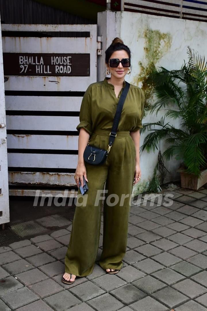 Shama Sikander spotted in Bandra