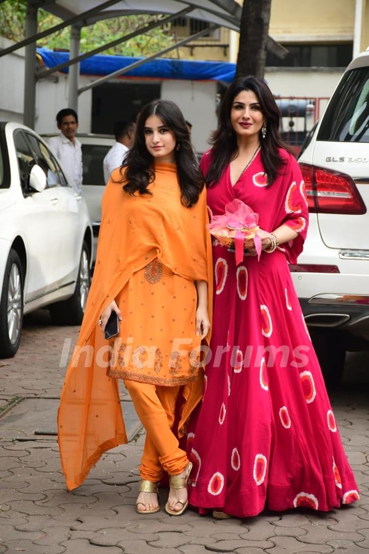 Raveena Tandon and Rasha Thadani spotted at Shilpa Shetty house for Ganpati Darshan