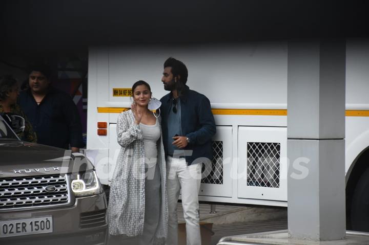 Alia Bhatt and Ranbir Kapoor spotted at Kalina airport