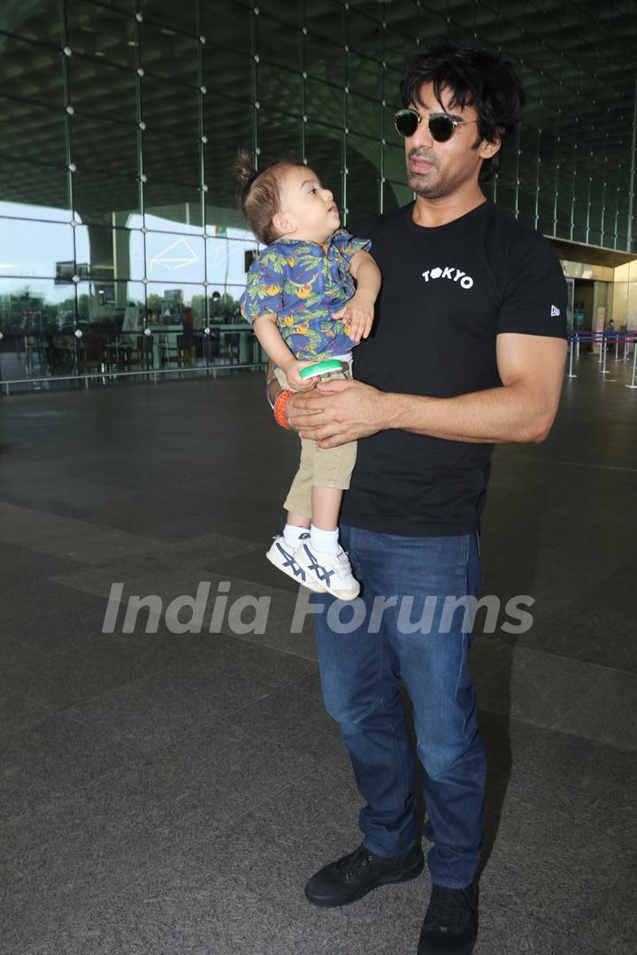 Mohit Malik spotted at the Mumbai airport