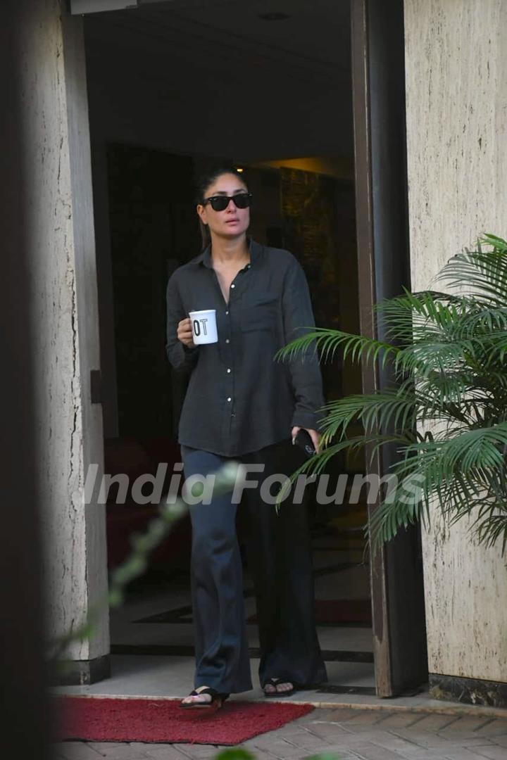 Kareena Kapoor spotted in Bandra