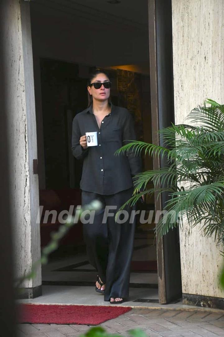 Kareena Kapoor spotted in Bandra