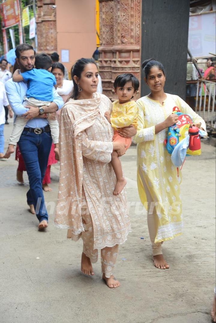 Anita Hassanandani spotted at Lalbaugcha Raja 