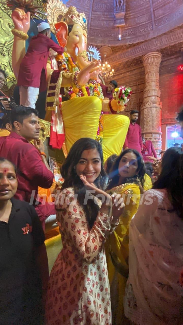 Rashmika Mandanna, Neena Gupta spotted at Lalbaugcha Raja  