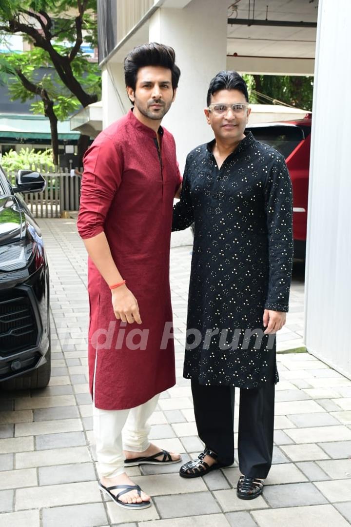 Kartik Aaryan and Bhushan Kumar spotted at T-Series office to seek blessings of Ganpati 