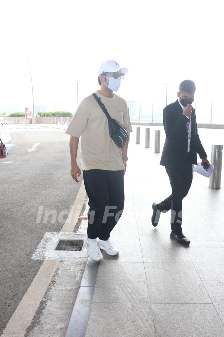 Rajkummar Rao spotted at the Mumbai airport