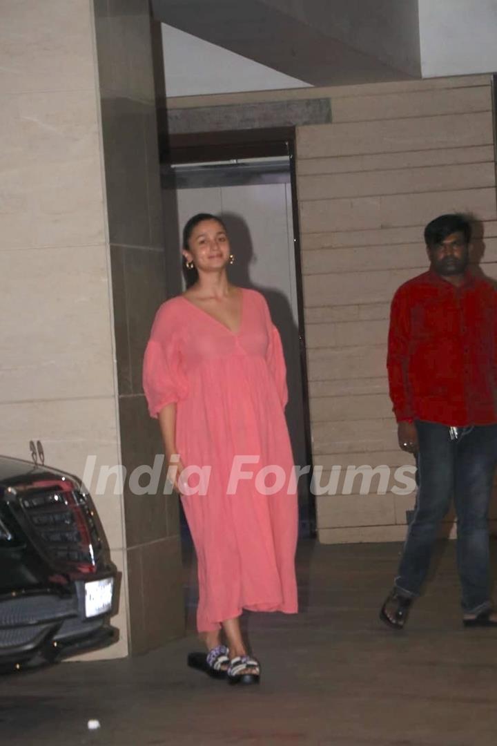 Alia Bhatt spotted in Bandra