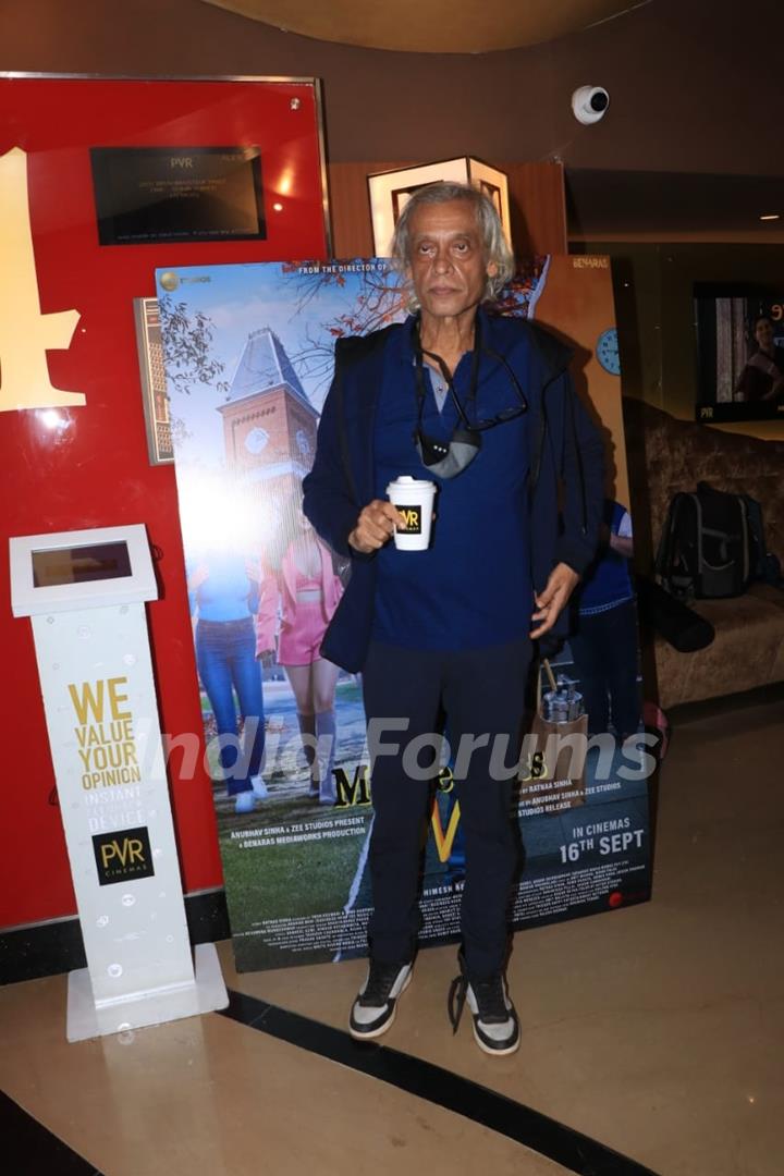 Sudhir Mishra snapped at Middle Class Love premiere in Juhu