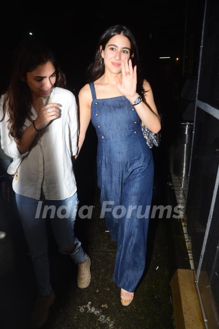 Sharmin Segal, Sara Ali Khan at Bestian Worli