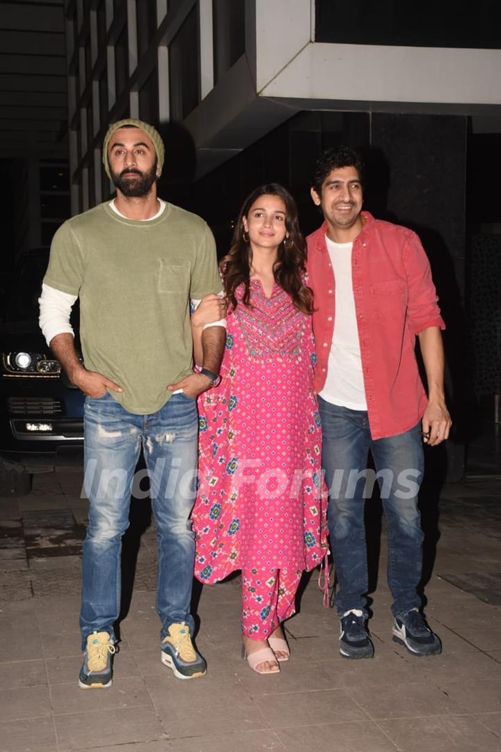 Alia Bhatt, Ranbir Kapoor, Ayan Mukerji spotted at Dharma production in Andheri 