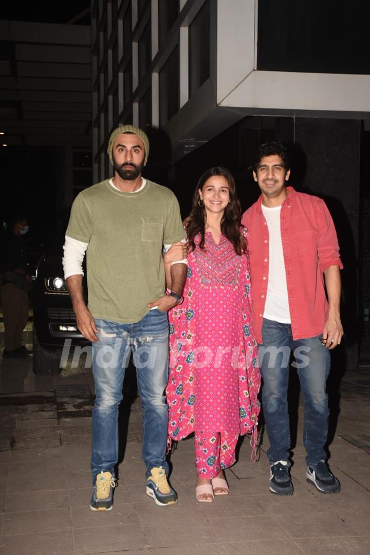 Alia Bhatt, Ranbir Kapoor, Ayan Mukerji spotted at Dharma production in Andheri 