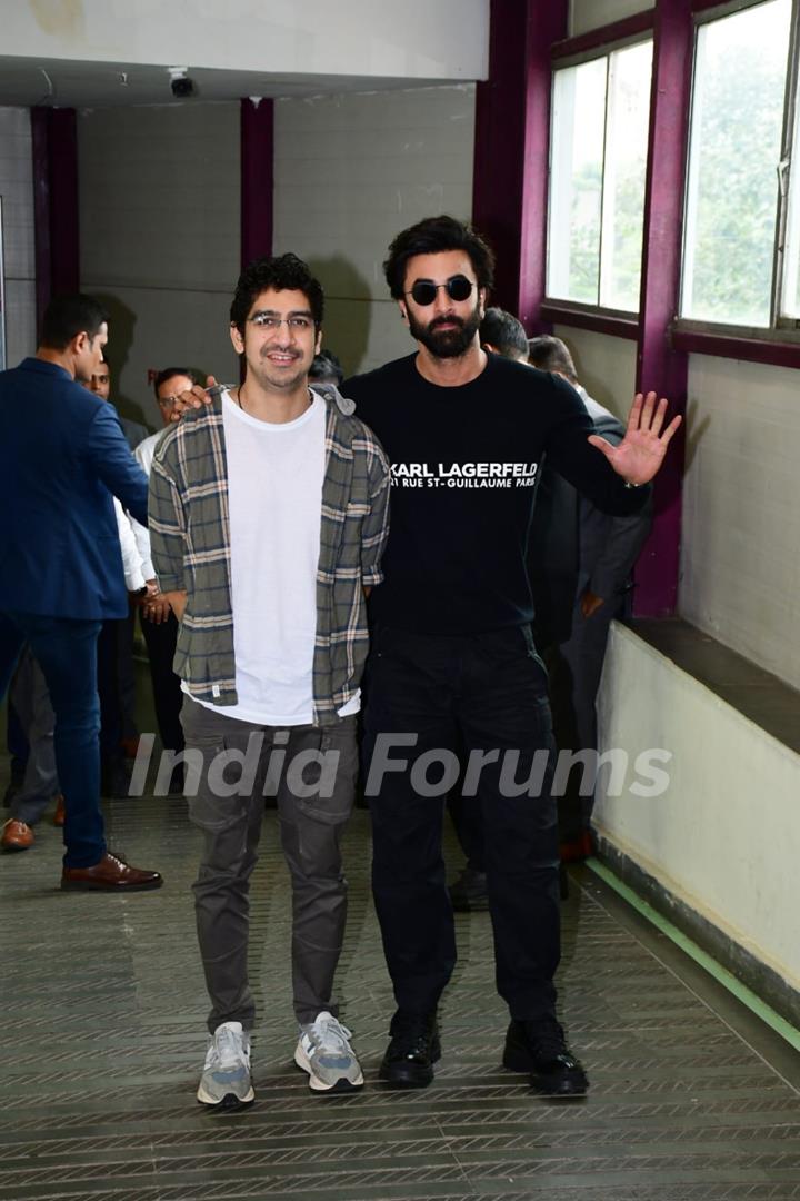 Ranbir kapoor and Ayan Mukerji spotted for National Cinema Day at Viviana Mall in Thane 