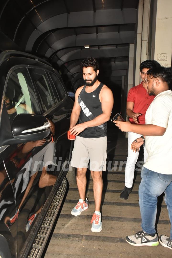 Varun Dhawan spotted in the city 