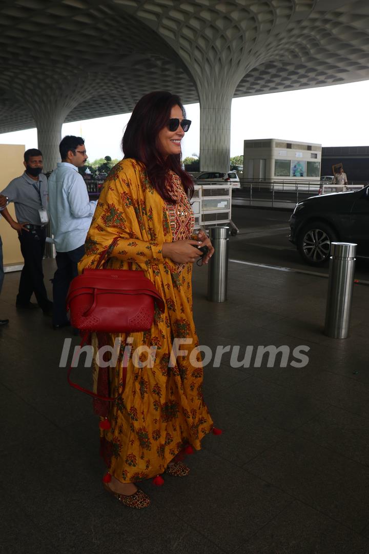  Richa Chadha head to Delhi for her pre wedding festivities